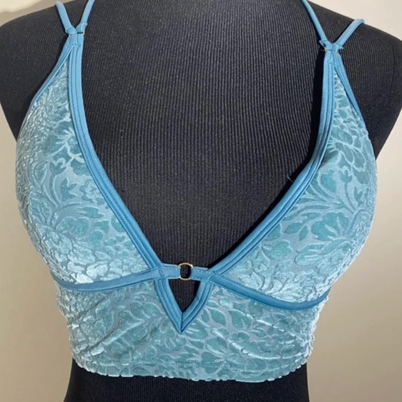 NEW Victoria Secret Sexy velvet active bra - Picture 7 of 8